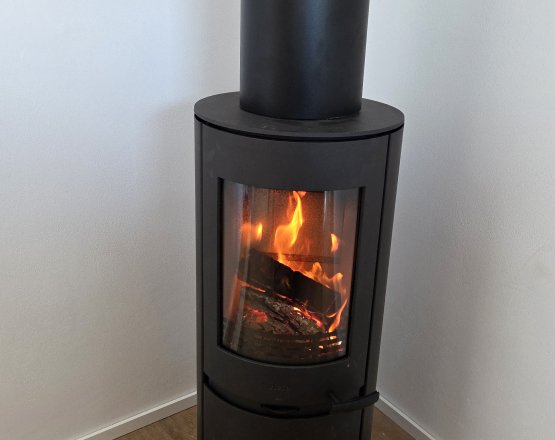 Designový komín a kamna Scan line 8 - Ořechov